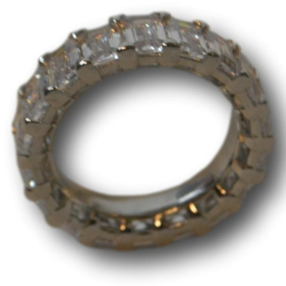 Womens Luxury 925 Sterling Silver Wedding Band Eternity Ring Size: 8